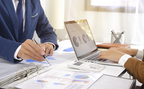 如何變更企業(yè)營業(yè)執(zhí)照經(jīng)營范圍？